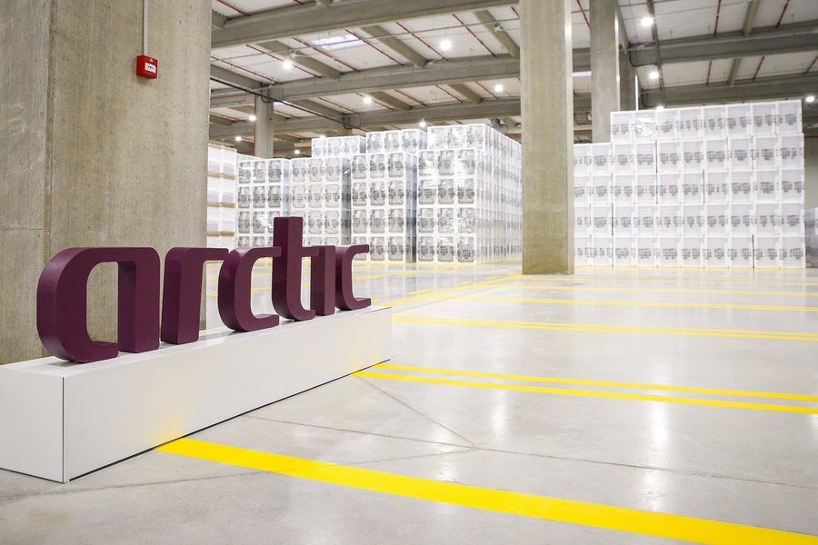 Arctic a inaugurat primul centru naţional de distribuţie