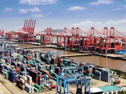 Investitie in portul chinez Ningbo