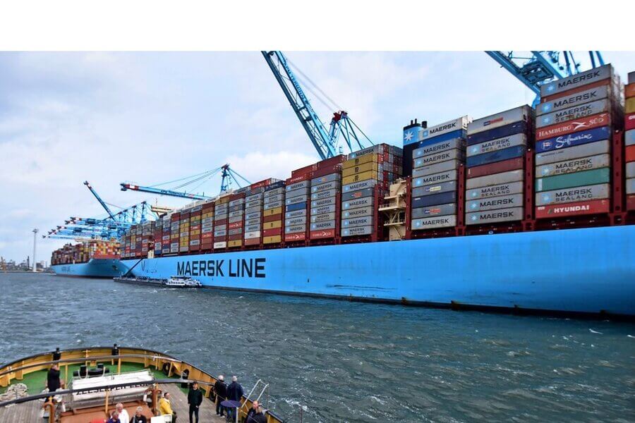 Maersk estimează profituri de 30 miliarde dolari în 2022
