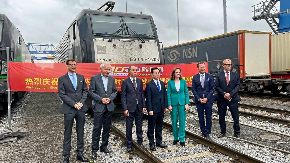 Conexiune feroviară 2.0 pe Noul Drum al Mătăsii. Timp de tranzit de 10 zile între China şi Germania