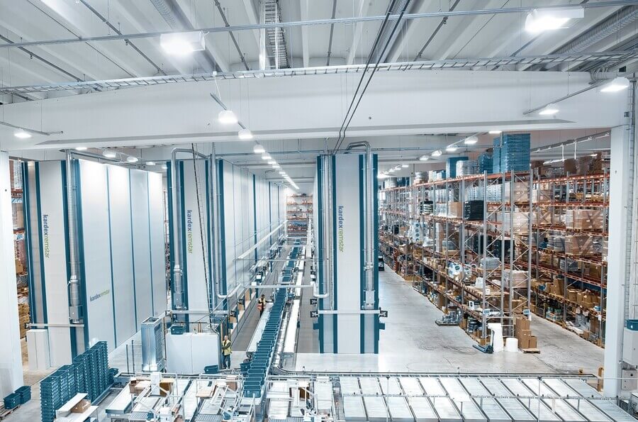 18 idei de organizare a depozitului pentru a crește productivitatea