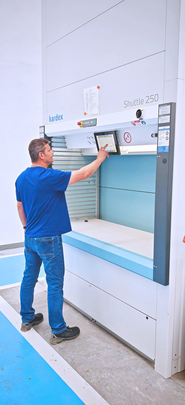 Cum a câștigat spaţiu și eficienţă Bauer Kompressoren România cu Kardex?