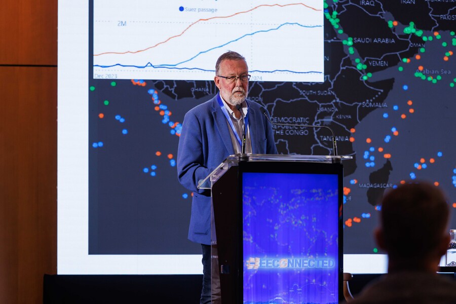 Supracapacitatea: principala ameninţare pentru liniile maritime de containere