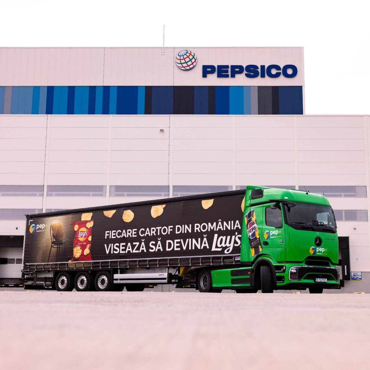PepsiCo își extinde flota de transport cu un camion electric Mercedes-Benz eActros 600